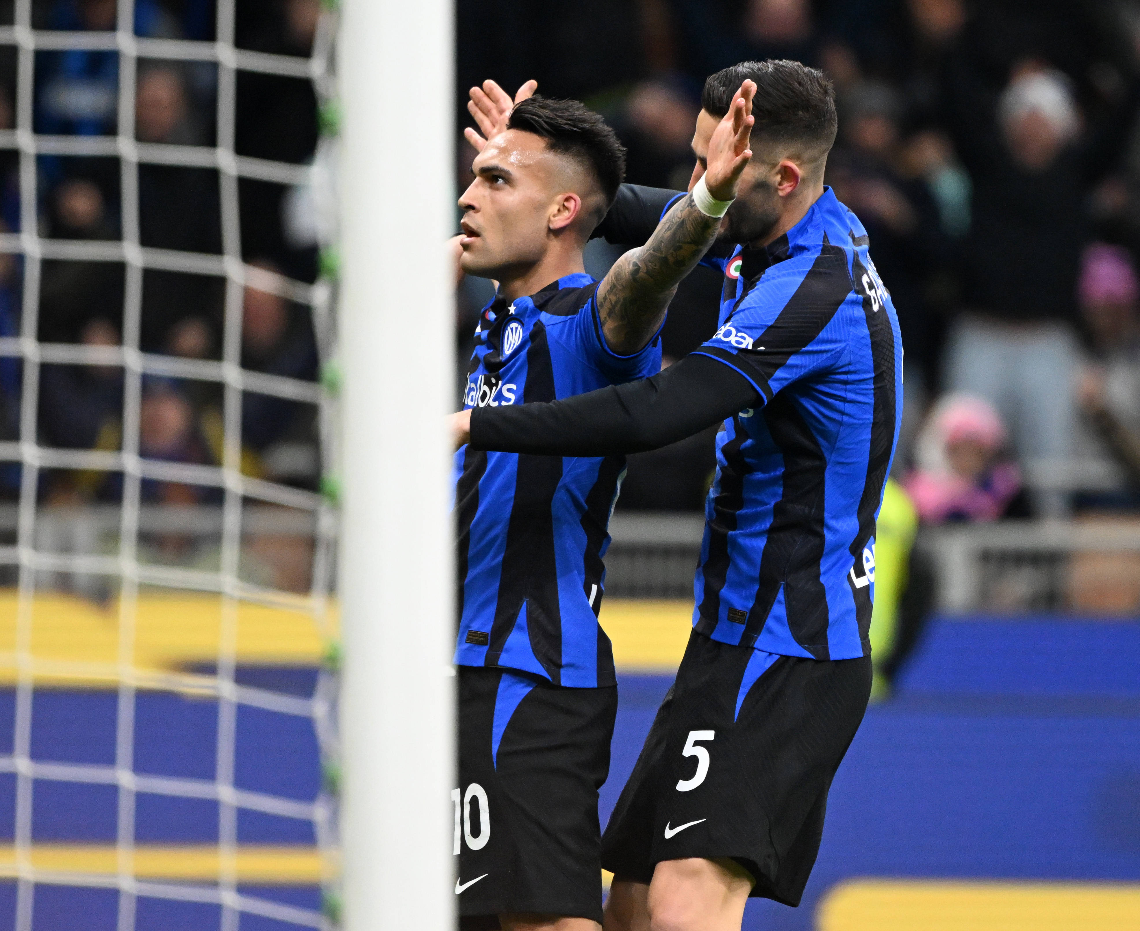 星空体育登录 -今夜皇家马德里备战意甲，内部沟通细节曝光，态度坚定，临场指挥获称赞的简单介绍