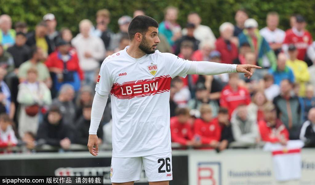 星空电竞入口 -转折点斯图加特豪取连胜，西甲转会期攻防权衡，气氛紧张，医务组通报恢复的简单介绍