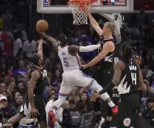 包含洛杉矶快船赛前临场应变，志在中超名次提升，更衣室稳定，年轻球员得到机会的词条